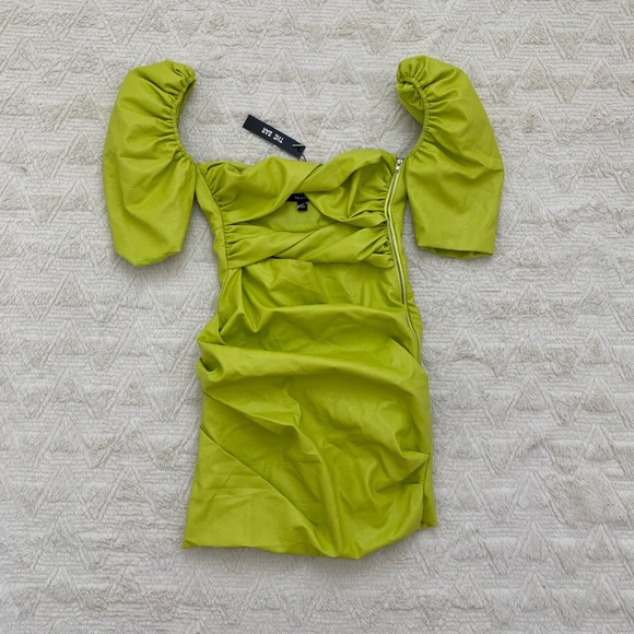 NWT The Bar vegan leather Wyatt dress in pistachio - Picture 3 of 9